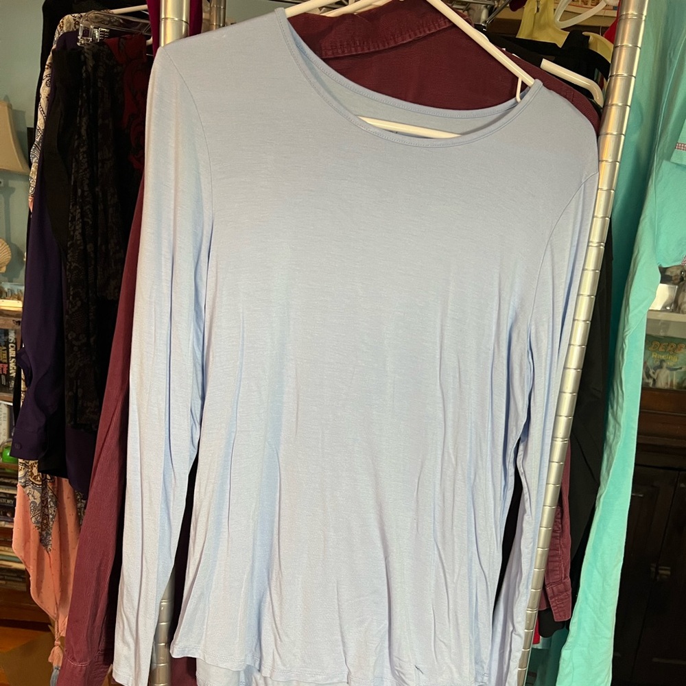 Jewel neck Chico’s long sleeve tee rayon spandex sz 1 pale blue